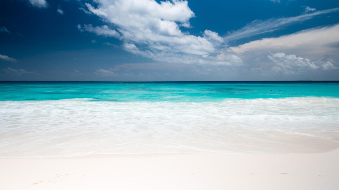 Seychellen-Flugzeit & Reisetipps: So kommt ihr entspannt ins Inselparadies