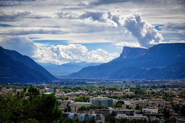 Aktiv und erholt: Warum das Meraner Land ideal für einen abwechslungsreichen Bergurlaub ist