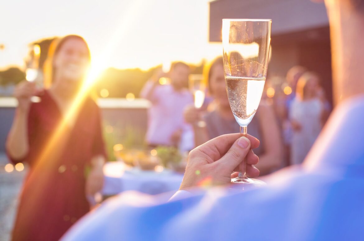 Feiern im Wellnesshotel: Warum Thüringen für private und berufliche Anlässe praktisch ist