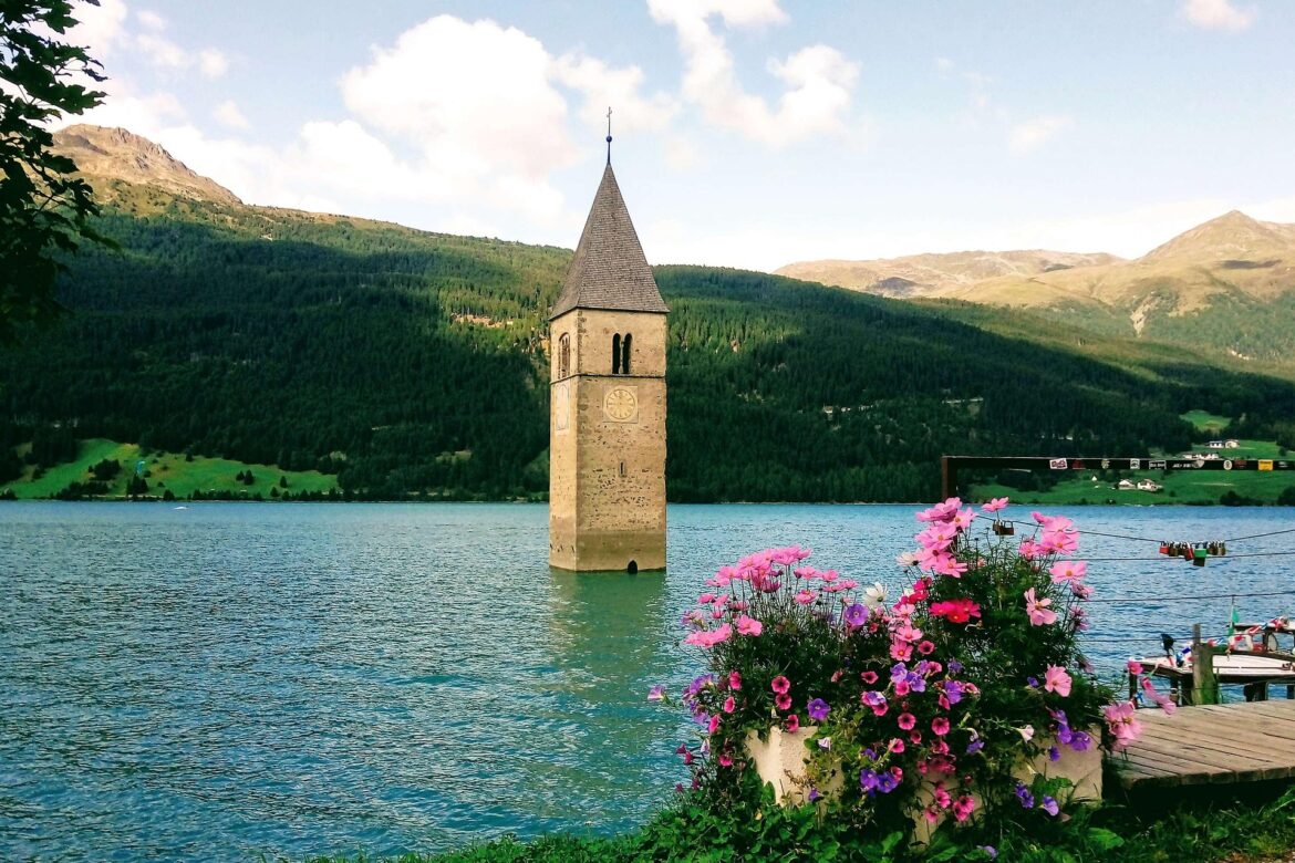 Urlaub am See in Südtirol: Die schönsten Badeseen im Überblick